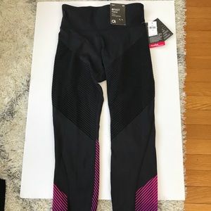 BRAND NEW GAP G FAST LEGGING